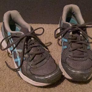 Kids size 7 ASICS grey and blue tennis shoes